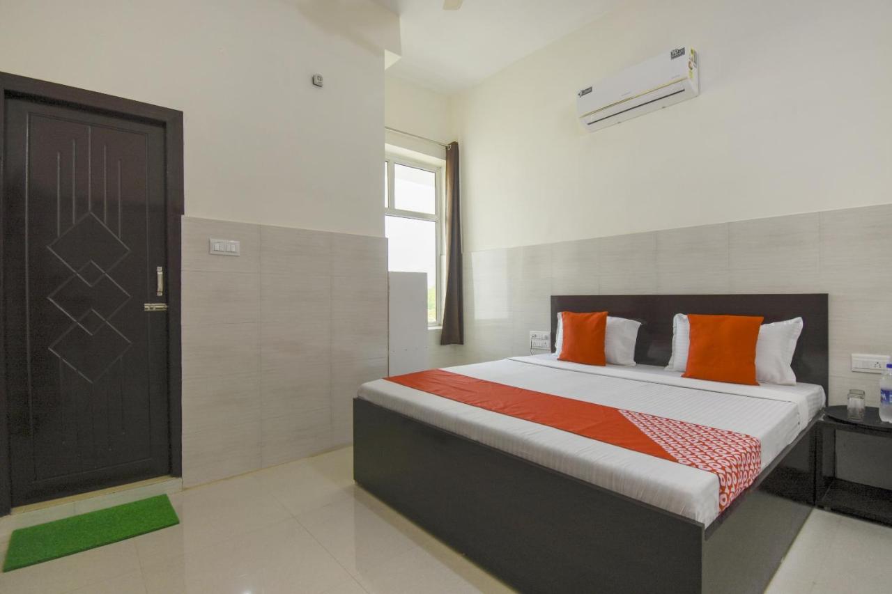 Bahadrabad Flagship 75751 Hotel Surya מראה חיצוני תמונה