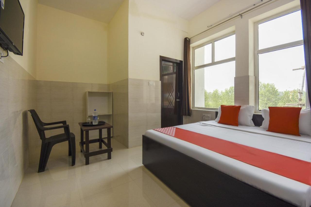 Bahadrabad Flagship 75751 Hotel Surya מראה חיצוני תמונה